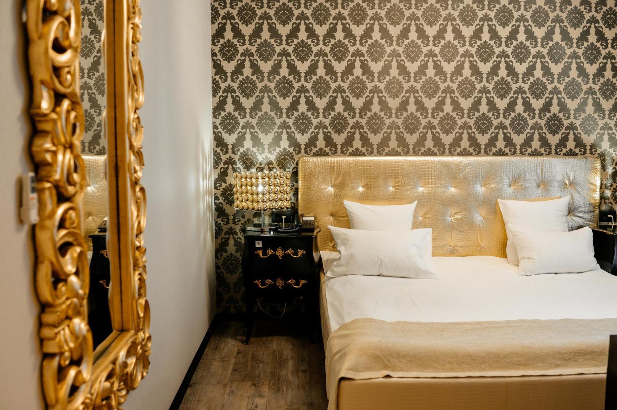 Weekend Boutique Hotel Chisinau Eksteriør bilde
