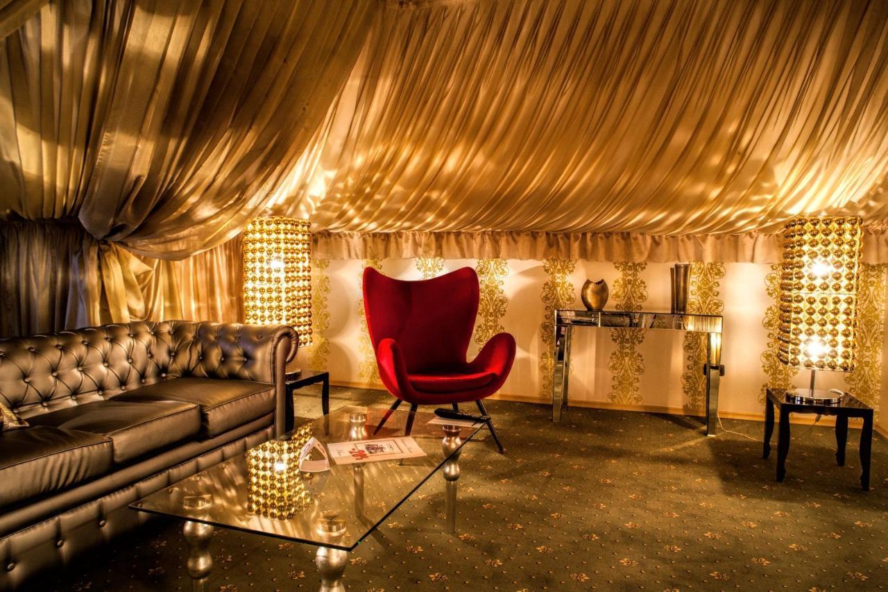 Weekend Boutique Hotel Chisinau Eksteriør bilde